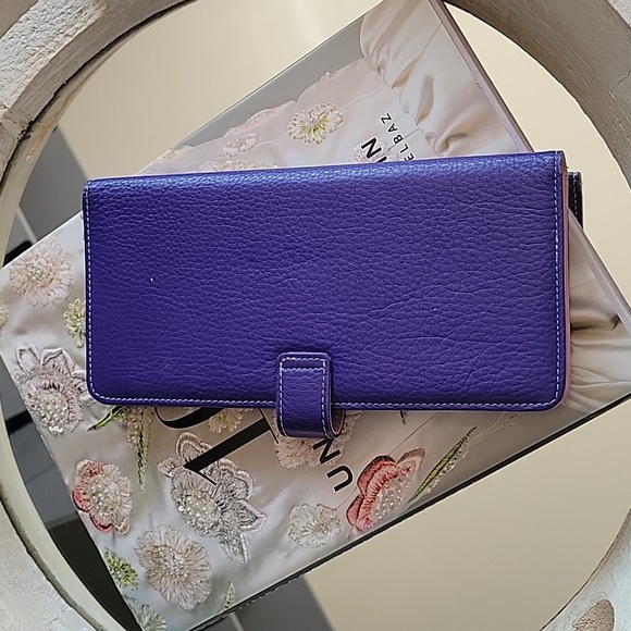 Travel documents holder - Picture 4 of 4